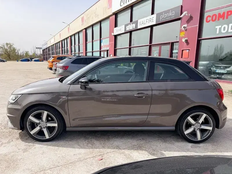 Usado Audi A1 Attraction 95 CV (69 kW) 2016 Beige Utilitario