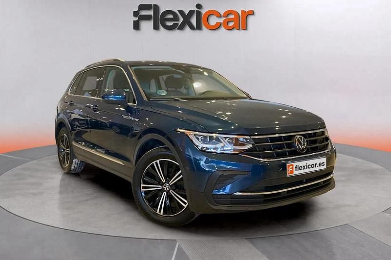 Azul Usado 2022 VW Tiguan Life SUV | 23.990 € (Super precio) - Imagen 1/4