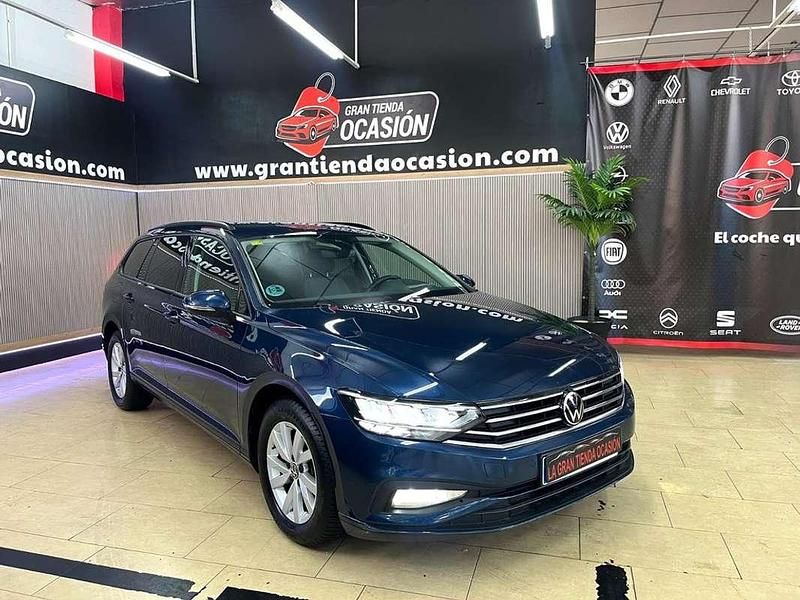 Usado VW Passat Business 122 CV (89 kW) 2020 Azul Familiar