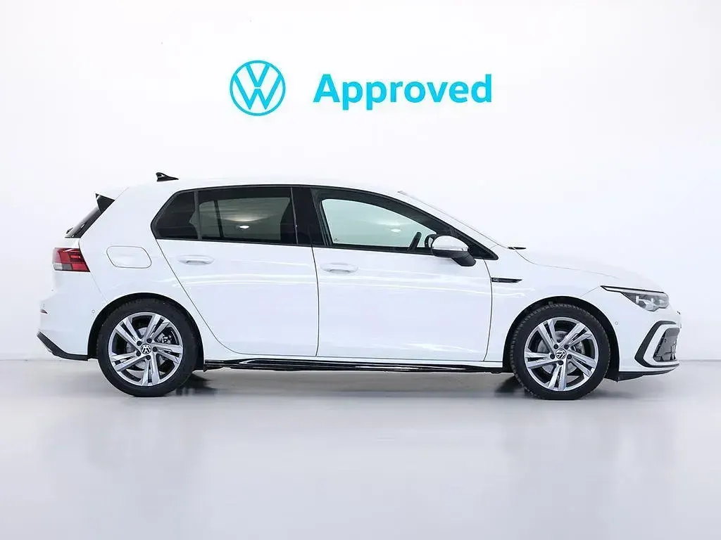 Usado VW Golf VIII R-line 150 CV (110 kW) 2024 Blanco