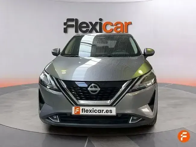Begagnad Nissan Qashqai Acenta 190 HK (139 kW) 2024 Grå SUV