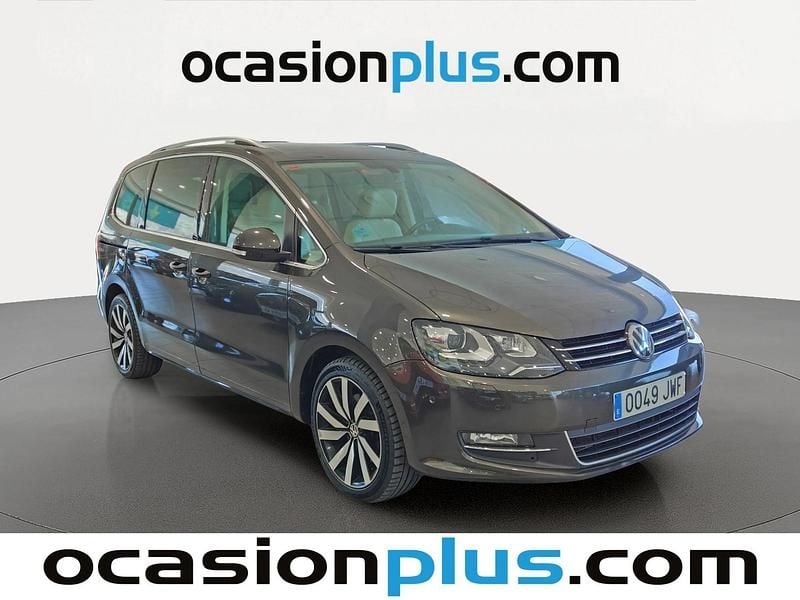 Usado VW Sharan Sportline 150 CV (110 kW) 2017 Marrón Monovolumen