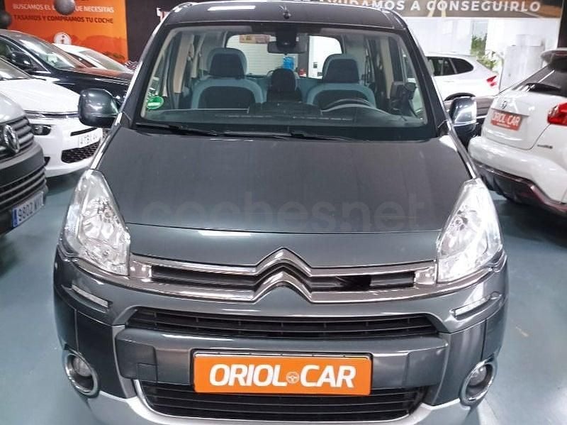 Usado Citroën Berlingo Feel 120 CV (88 kW) 2015 Gris / plata Monovolumen