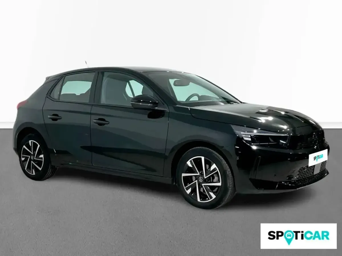 Usado Opel Corsa 100 CV (73 kW) 2025 Negro Utilitario