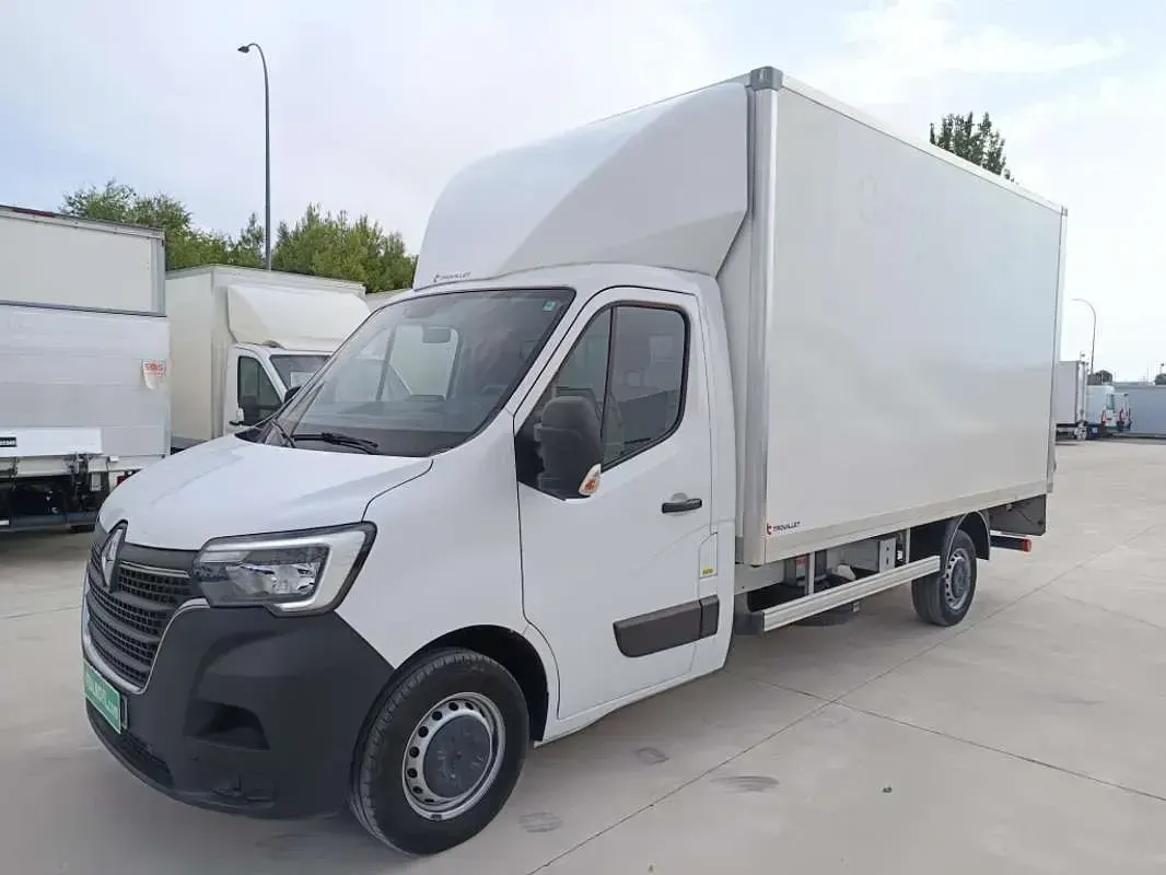 Usado Renault Master R.S. 145 CV (106 kW) 2024 Blanco Monovolumen