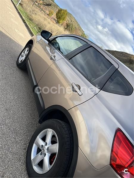 Usado Nissan Qashqai Visia 106 CV (77 kW) 2008 Beige SUV