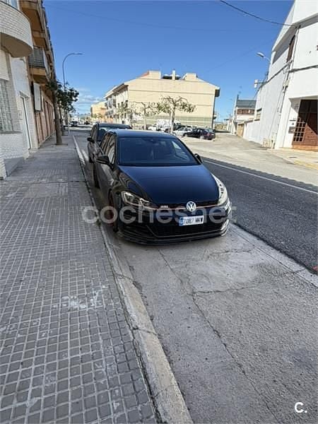 Usado VW Golf VII GTI 230 CV (169 kW) 2018 Negro Berlina