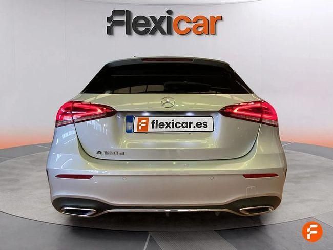 Usado Mercedes A180 AMG 116 CV (85 kW) 2020 Gris Utilitario