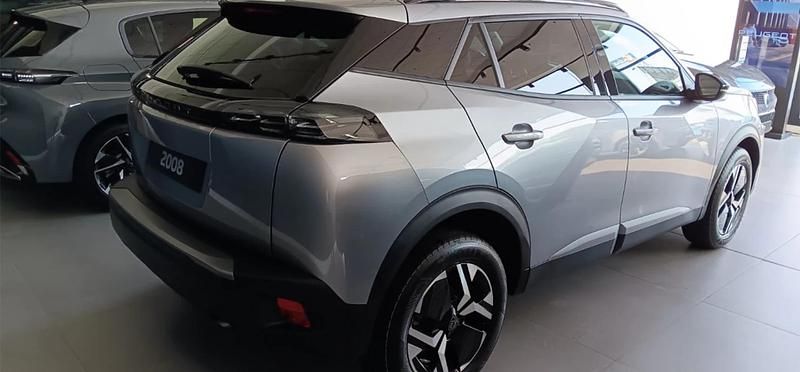 Nuevo Peugeot 2008 Allure 102 CV (75 kW) 2025 Gris artense SUV