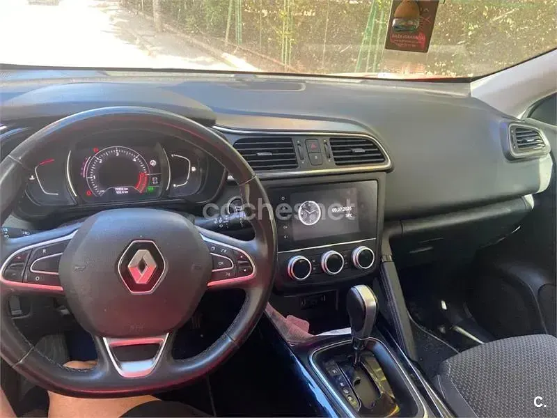 Usado Renault Kadjar Zen 115 CV (84 kW) 2019 Rojo SUV