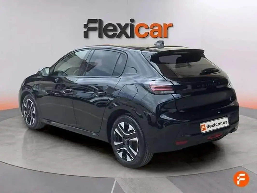 Usado Peugeot 208 Allure 101 CV (74 kW) 2025 Negro Utilitario