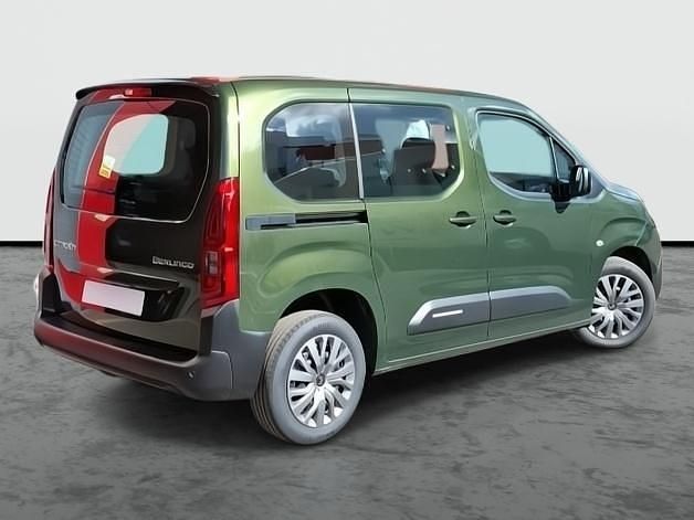 Usado Citroën Berlingo 100 CV (73 kW) 2025 Sirkka green Monovolumen