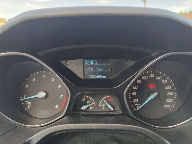 Negro Usado 2014 Ford Focus Trend Utilitario | 9900 € (Un poco caro) - Imagen 1/1