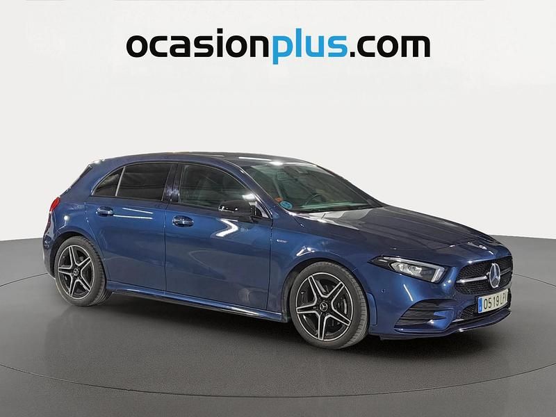 Usado Mercedes A180 116 CV (85 kW) 2021 Azul