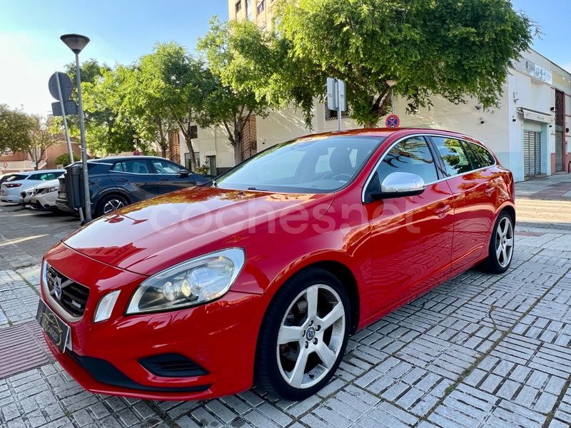 Rojo Usado 2012 Volvo V60 R-Design Familiar | 7990 € (Precio justo) - Imagen 1/4