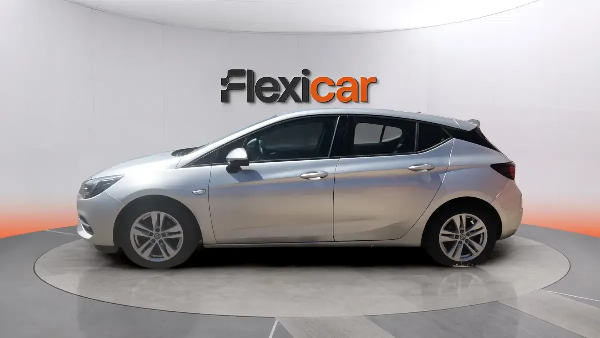 Usado Opel Astra Business Elegance 131 CV (96 kW) 2020 Gris Berlina