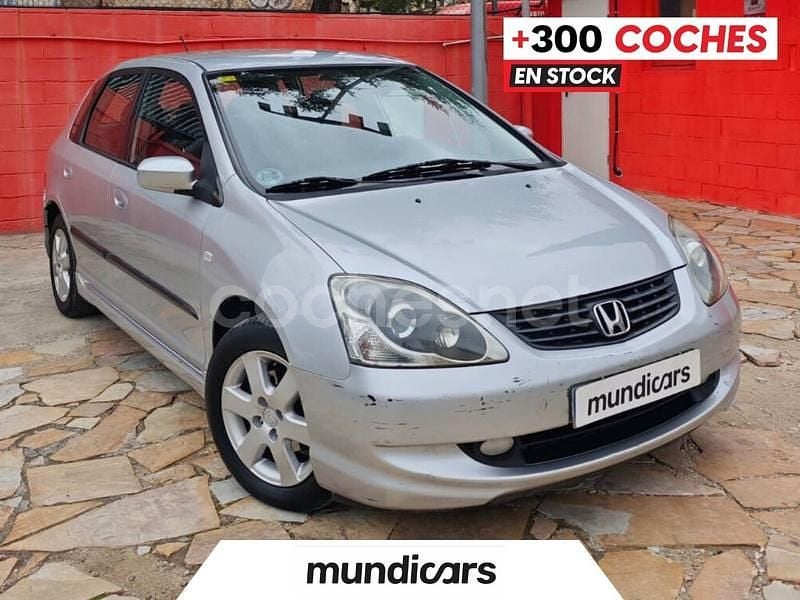 Gris / plata Usado 2005 Honda Civic ES Berlina | 4990 € (Precio justo) - Imagen 1/4