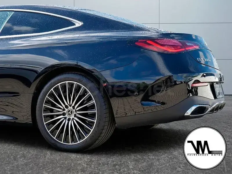 Usado Mercedes CLE300 313 CV (230 kW) 2025 Negro Coupe