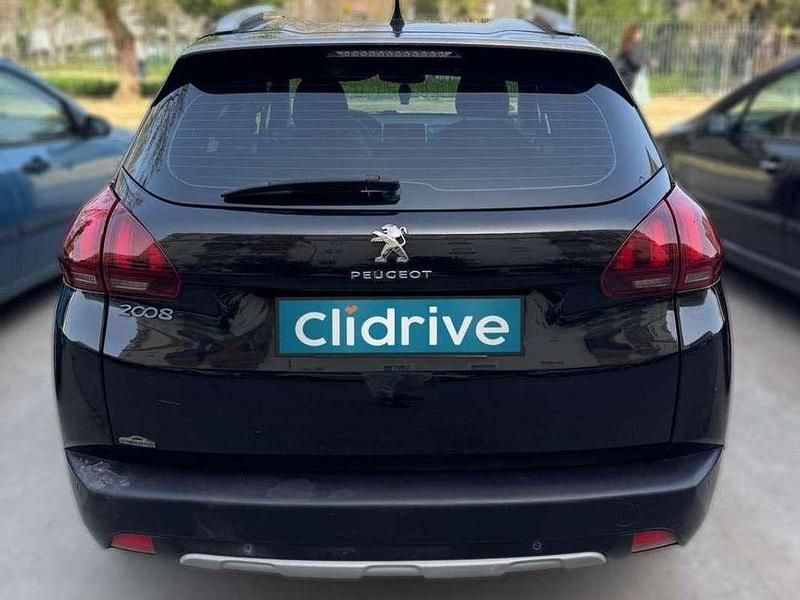 Usado Peugeot 2008 Allure 99 CV (72 kW) 2016 Negro SUV