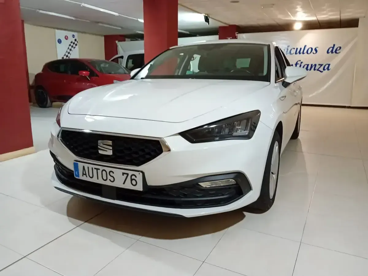Käytetty Seat Leon Reference 115 HP (84 kW) 2021 Valkoinen