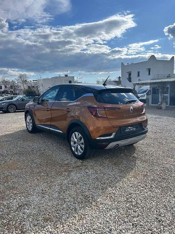 Usado Renault Captur Zen 101 CV (74 kW) 2021 Naranja SUV