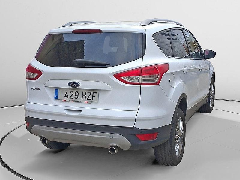 Usado Ford Kuga Titanium 140 CV (102 kW) 2014 Blanco SUV