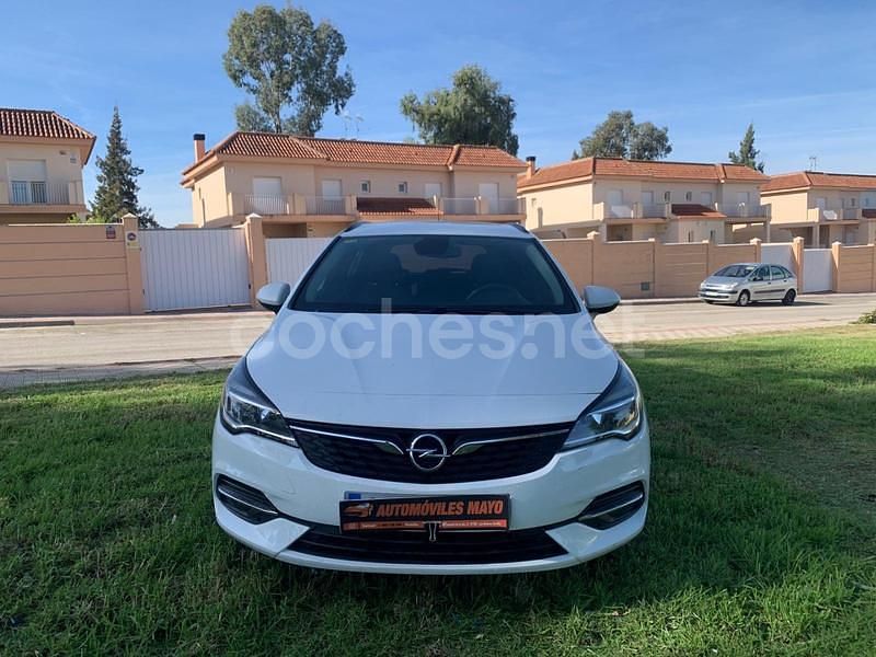 Usado Opel Astra Business 122 CV (89 kW) 2021 Blanco Familiar
