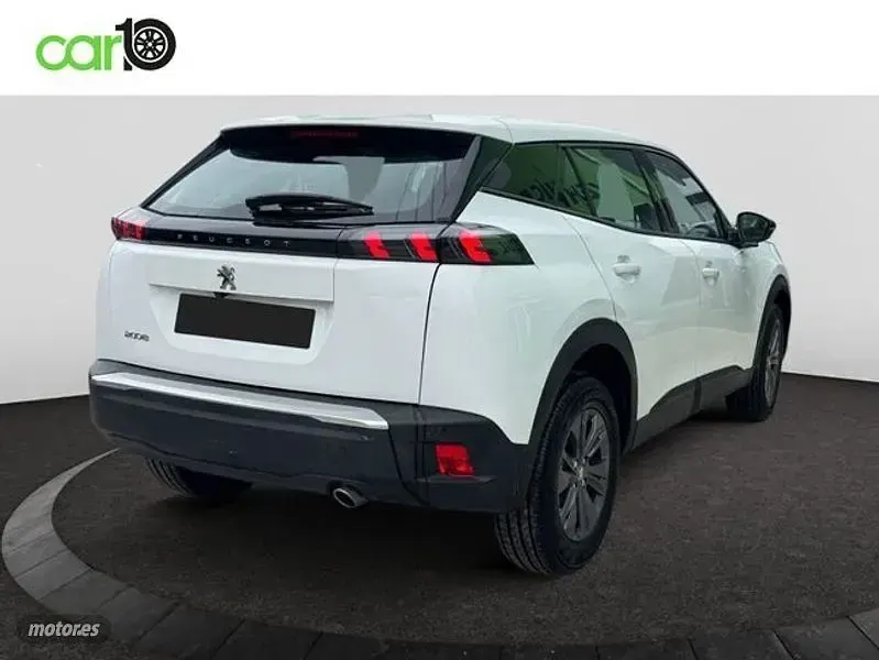 Usado Peugeot 2008 Active 110 CV (80 kW) 2022 Blanco SUV