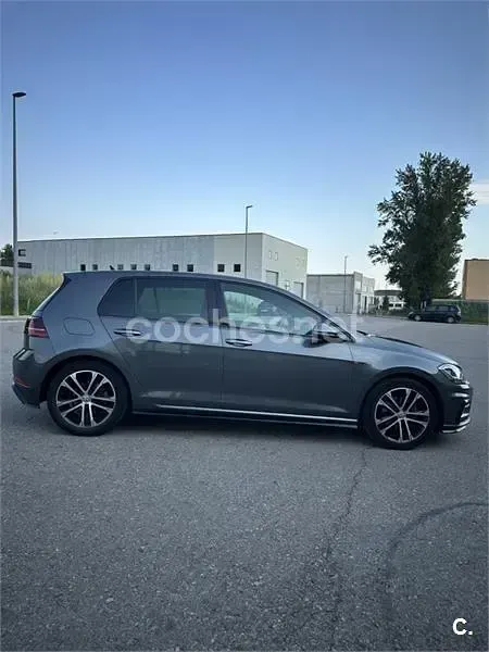Usado VW Golf VII Sport 150 CV (110 kW) 2018 Gris / plata Berlina