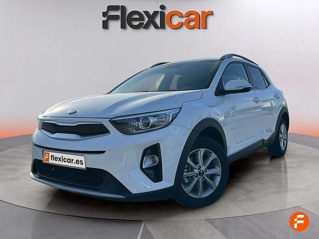 Usado Kia Stonic 84 CV (61 kW) 2018 Blanco SUV