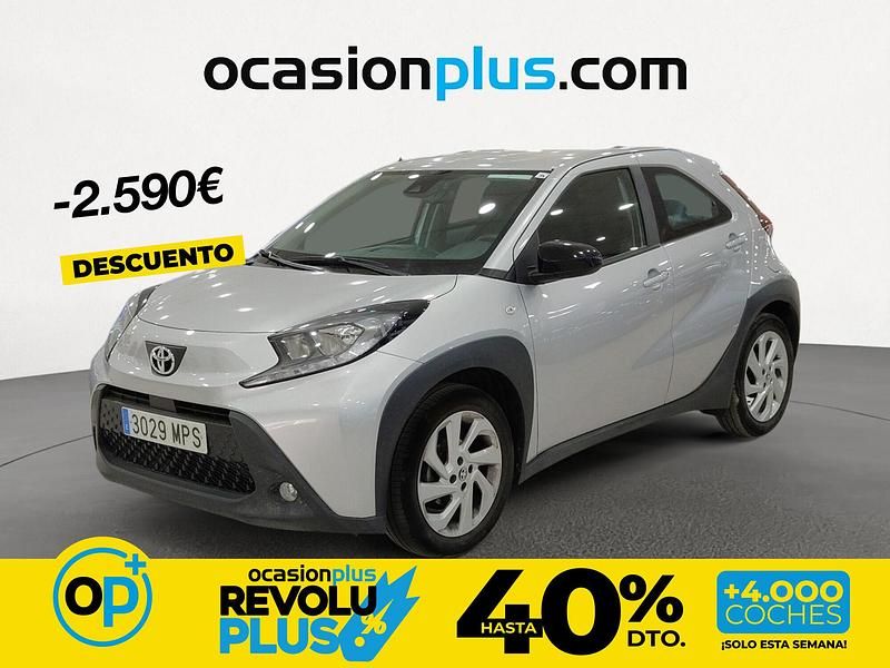 Usado Toyota Aygo X Play 72 CV (52 kW) 2024 Gris SUV