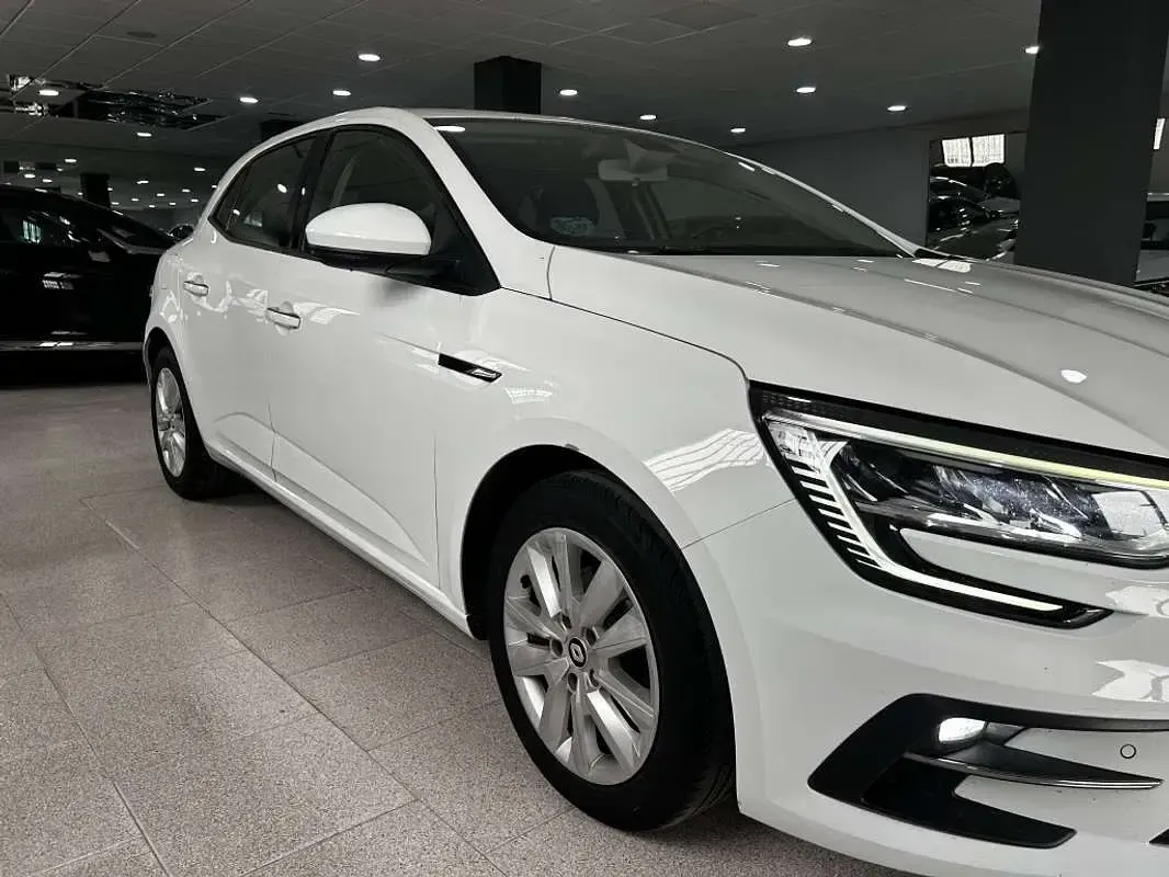 Usado Renault Mégane Equilibre 116 CV (85 kW) 2023 Blanco Utilitario
