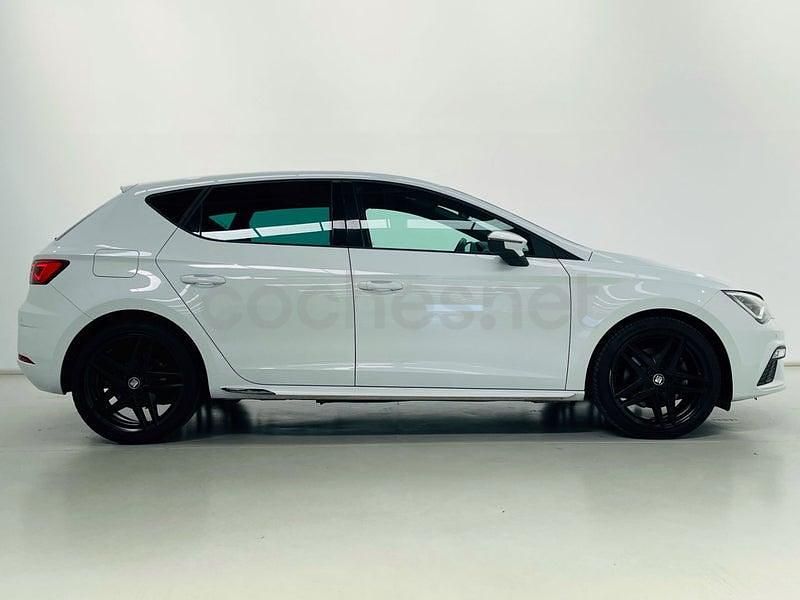 Usado Seat Leon FR 150 CV (110 kW) 2020 Blanco Berlina