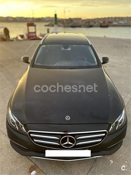 Usado Mercedes E300 306 CV (225 kW) 2019 Negro Familiar