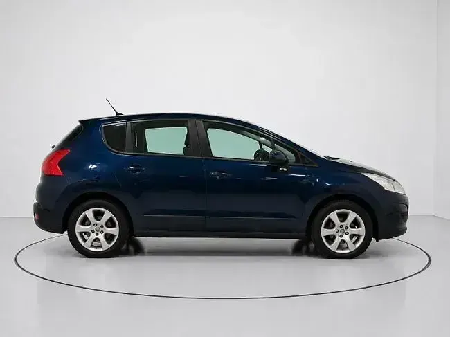 Usado Peugeot 3008 120 CV (88 kW) 2010 Azul Familiar