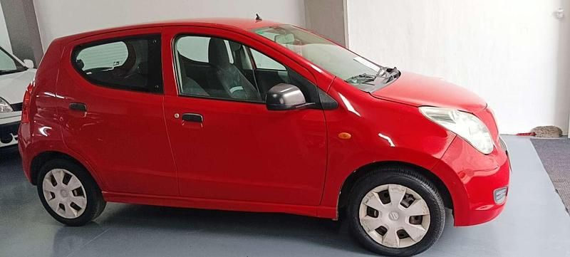 Usado Suzuki Alto 68 CV (50 kW) 2012 Rojo Utilitario