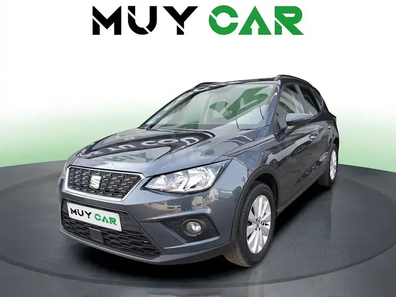 Usado Seat Arona Style 116 CV (85 kW) 2019 Gris SUV