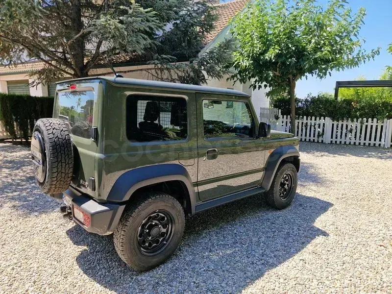 Usado Suzuki Jimny 102 CV (75 kW) 2024 Verde SUV