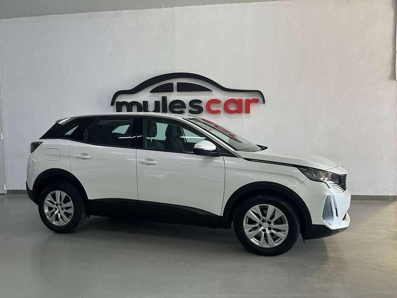 Usado Peugeot 3008 Active 131 CV (96 kW) 2021 Blanco SUV