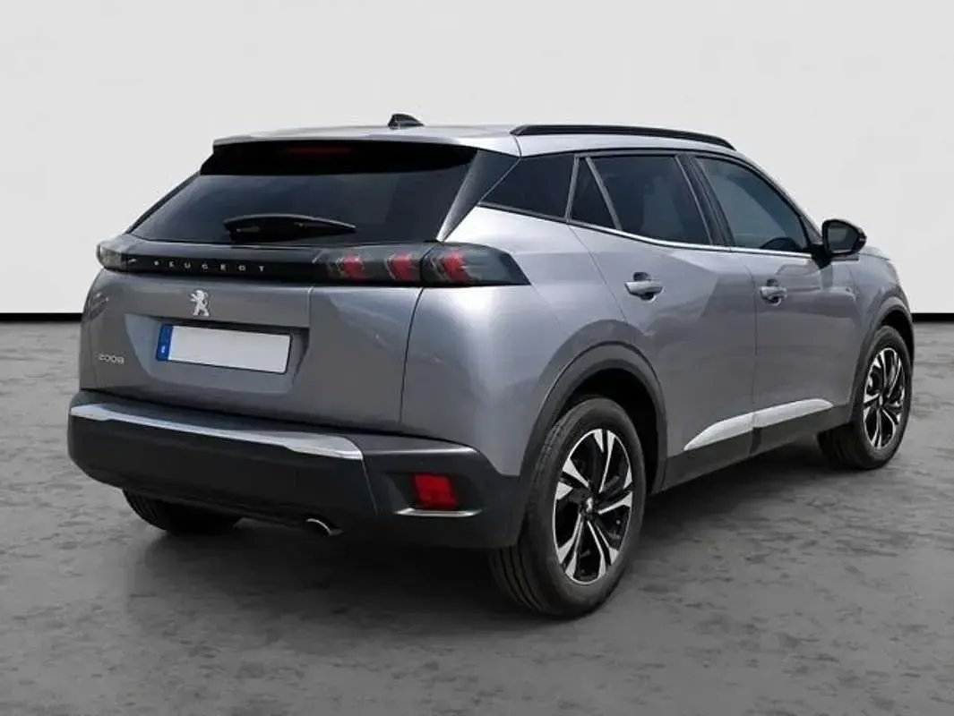 Usado Peugeot 2008 Allure 101 CV (74 kW) 2023 Gris SUV