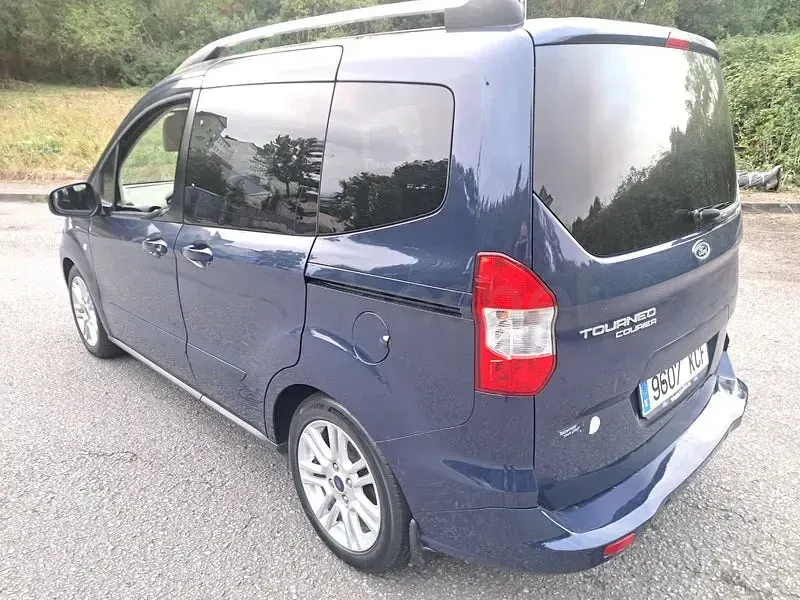 Usado Ford Tourneo Connect Titanium 100 CV (73 kW) 2017 Azul Monovolumen