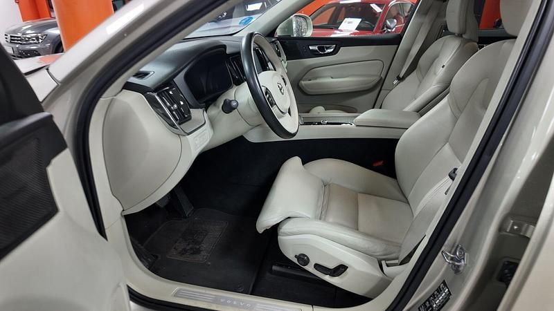 Usado Volvo XC60 Inscription 390 CV (286 kW) 2019 Beige SUV