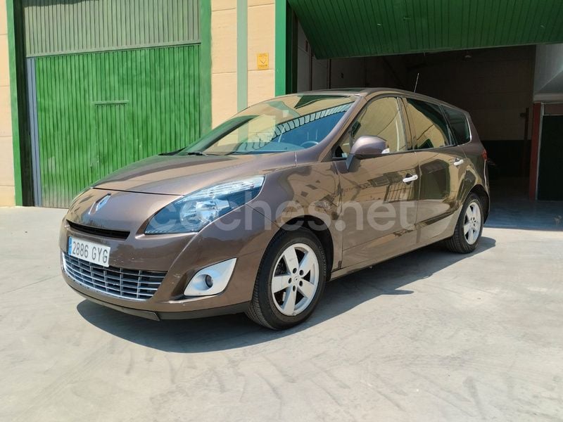 Marrón Usado 2010 Renault Grand Scénic III Bose Edition Monovolumen | 4900 € (Precio justo) - Imagen 1/4