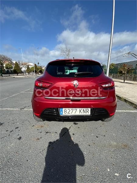 Usado Renault Clio IV LIMITED 75 CV (55 kW) 2018 Rojo Berlina