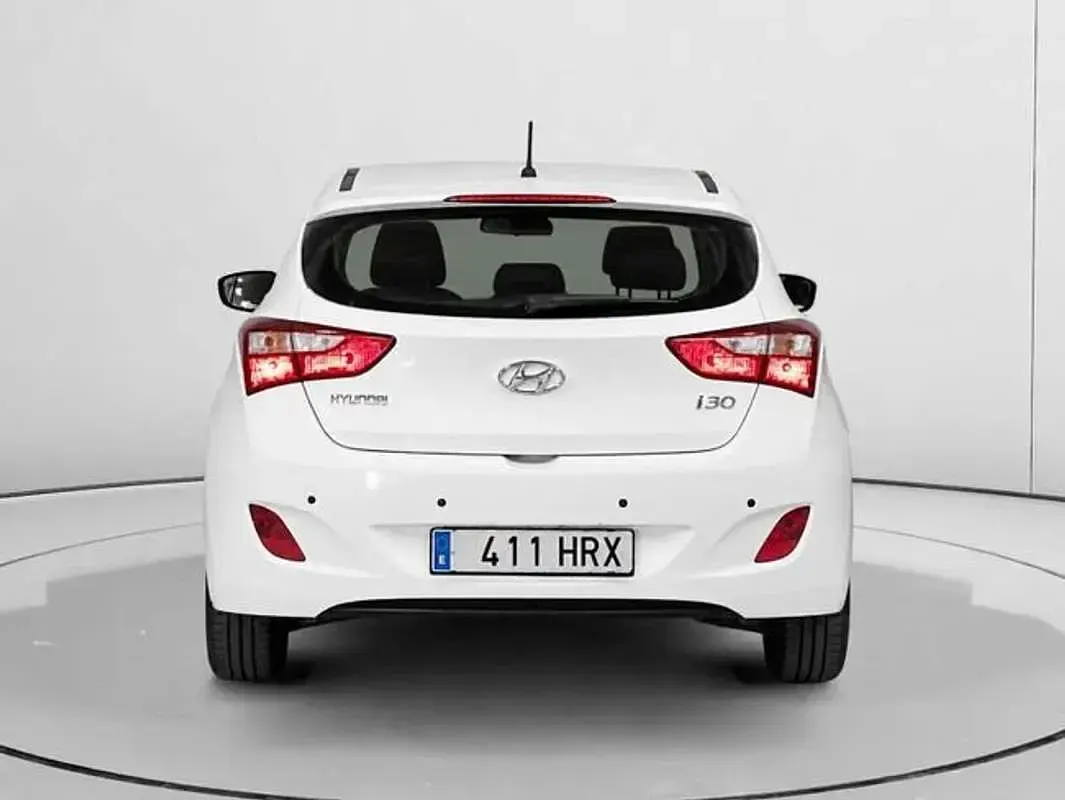Usado Hyundai i30 101 CV (74 kW) 2013 Blanco Utilitario