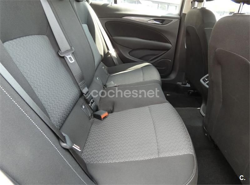 Usado Opel Insignia Business 136 CV (100 kW) 2020 Azul Berlina