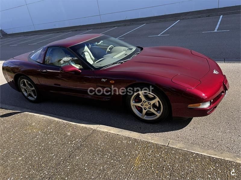 Usado Chevrolet Corvette 344 CV (253 kW) 2003 Granate Coupe