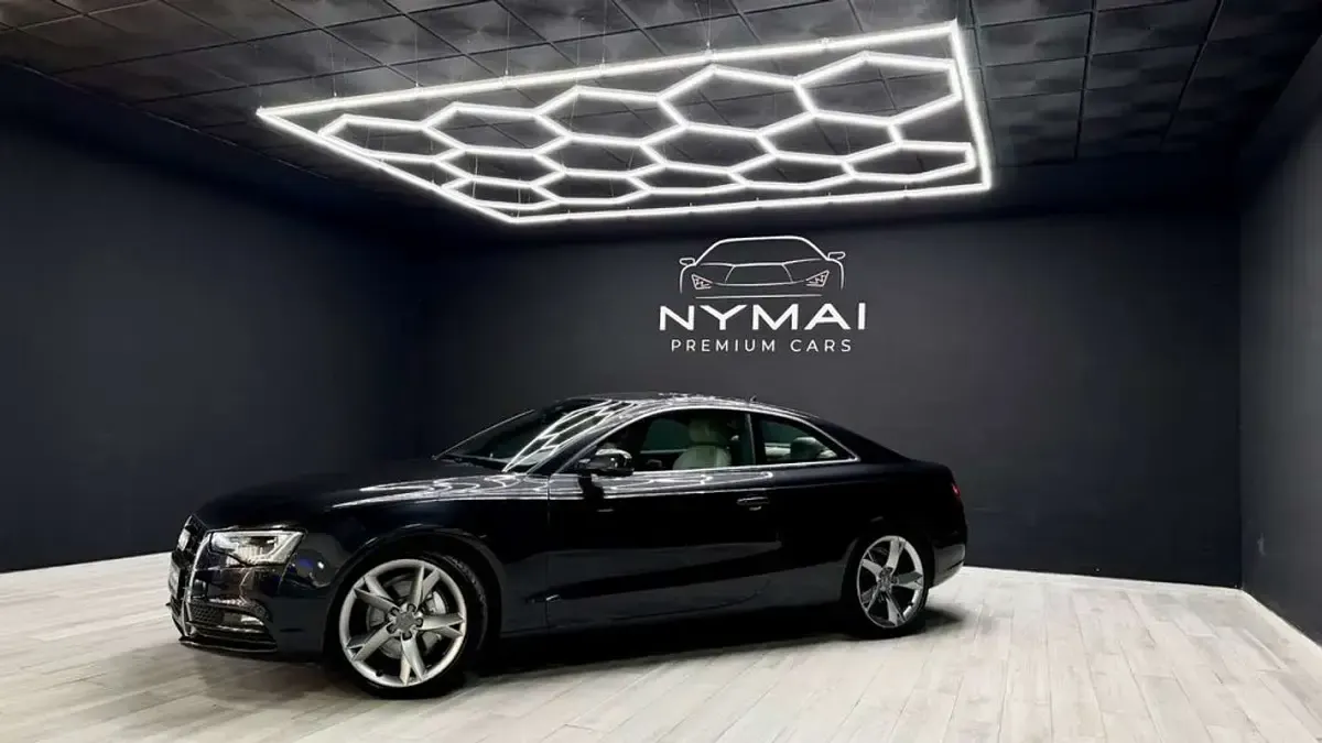 Usado Audi A5 Premium 245 CV (180 kW) 2012 Gris Coupe