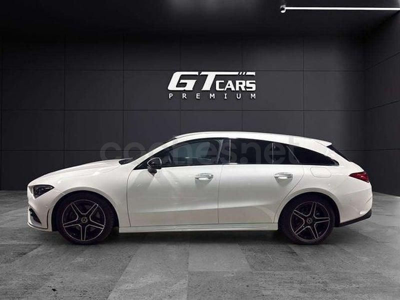 Usado Mercedes CLA220 Shooting Brake 190 CV (139 kW) 2023 Blanco Familiar