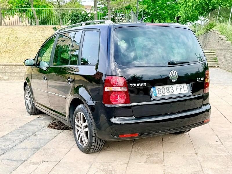 Usado VW Touran Highline 140 CV (102 kW) 2007 Negro Monovolumen
